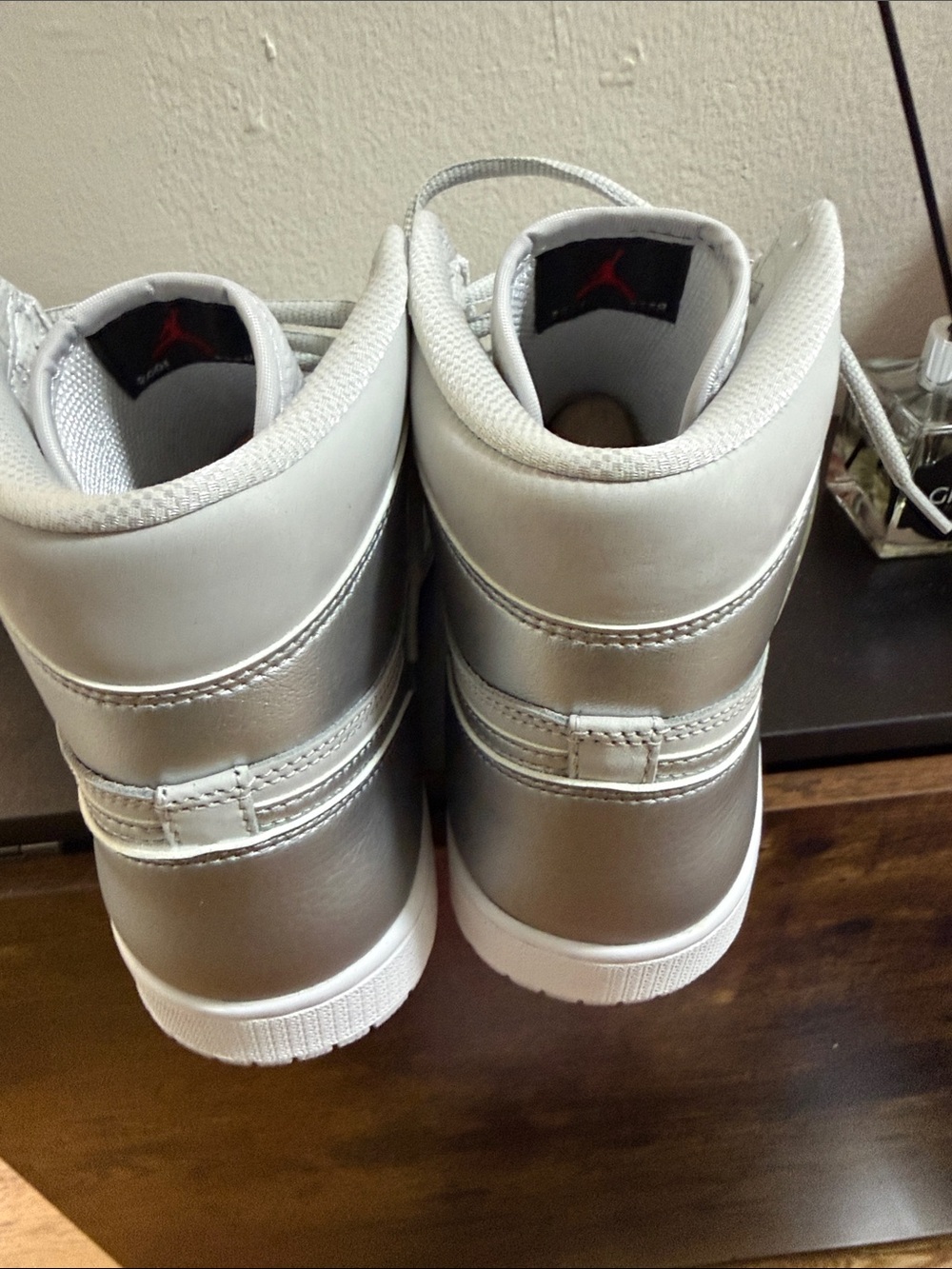 Jordan High-Top Sneakers in Light Gray - Picture 3 of 7